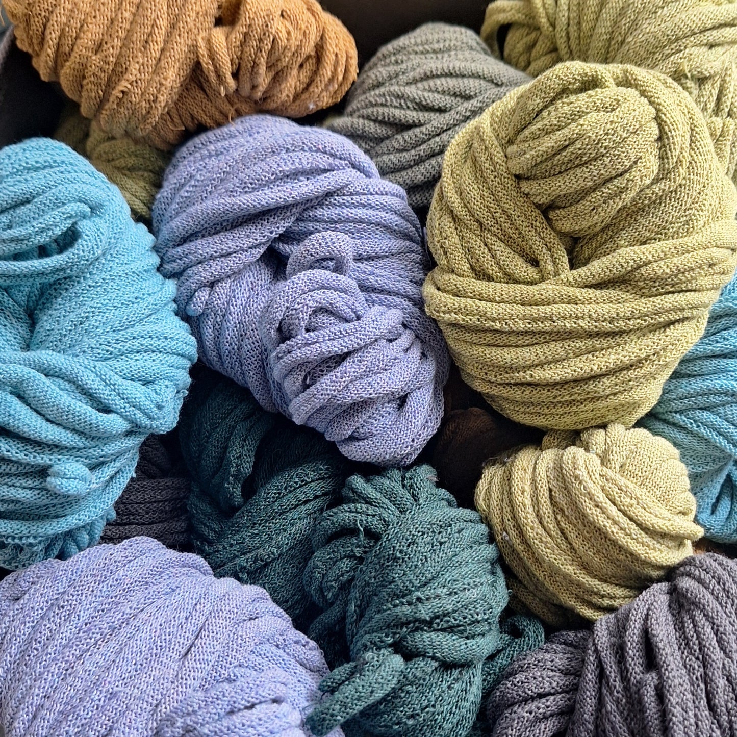 solid color destash loops