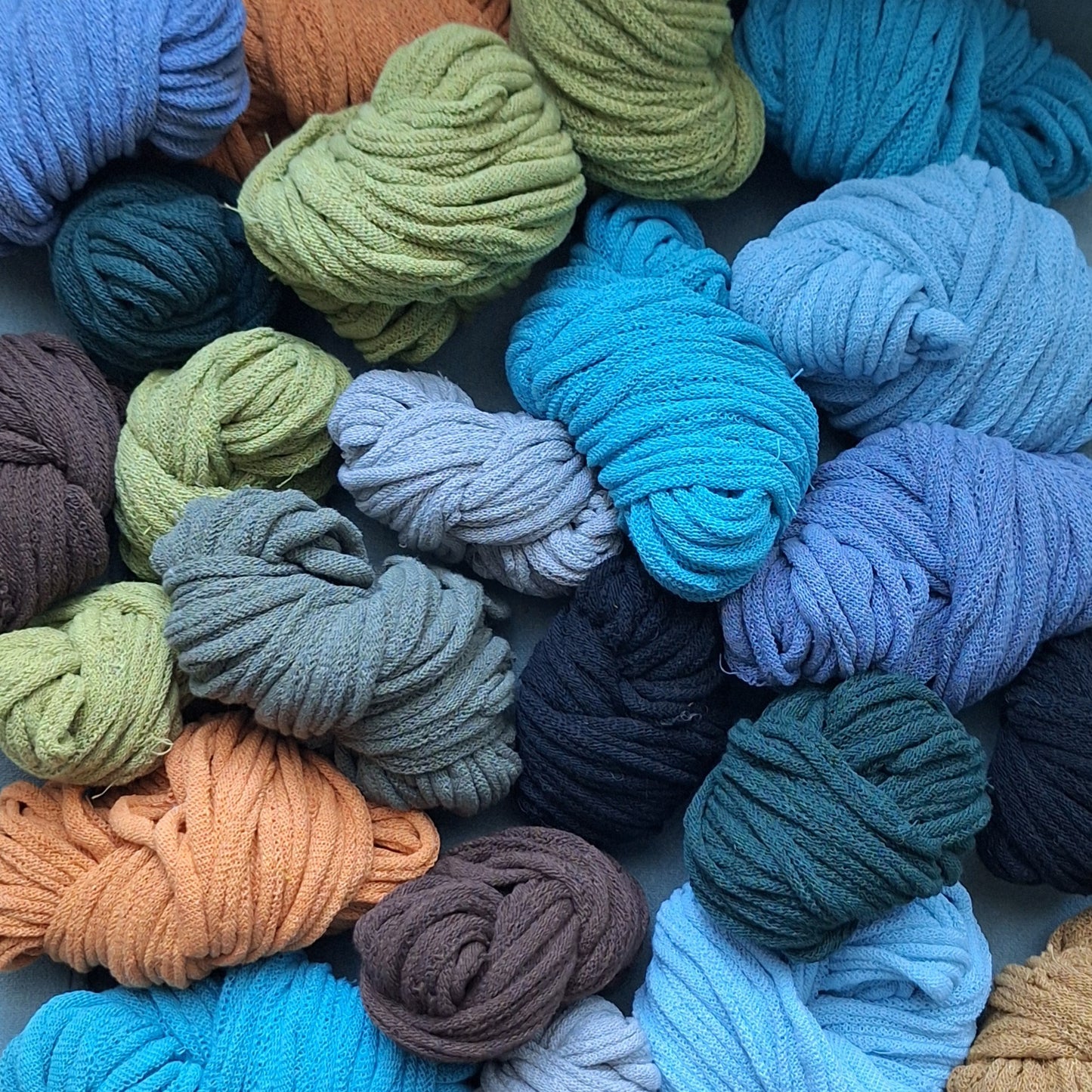 solid color destash loops