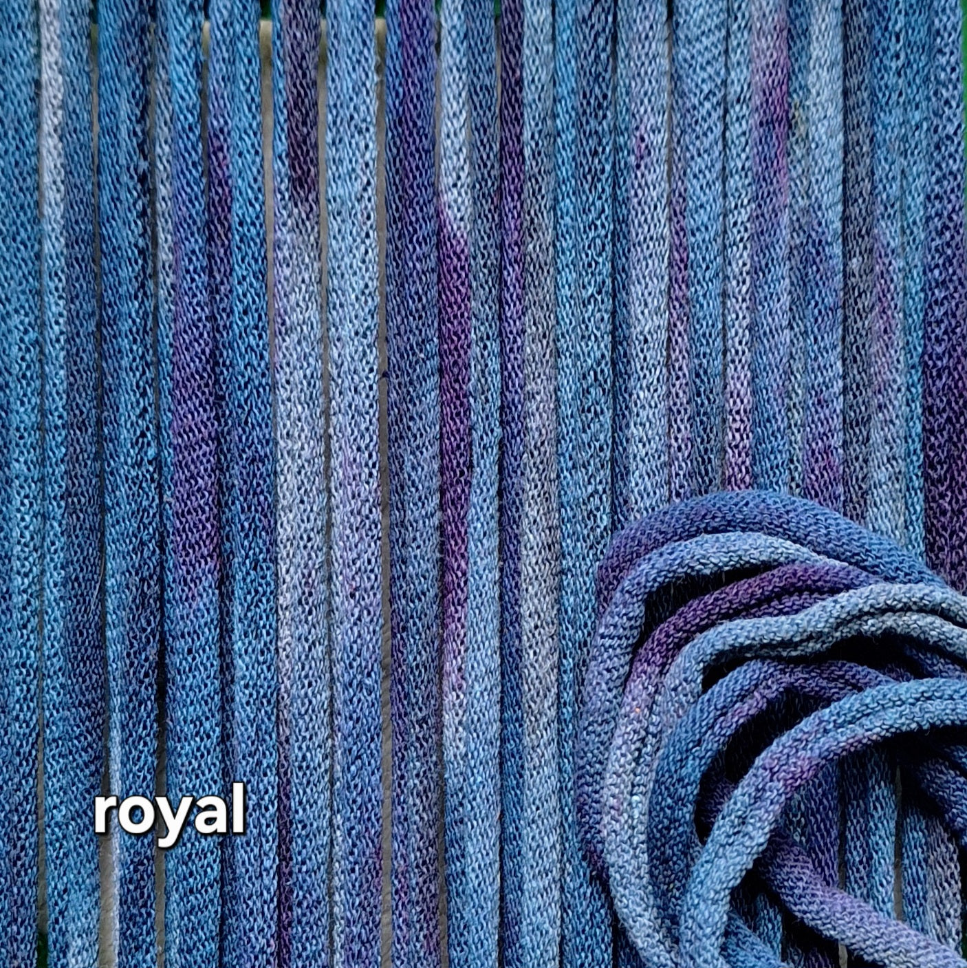 Royal loops dyed by MNPlatypus