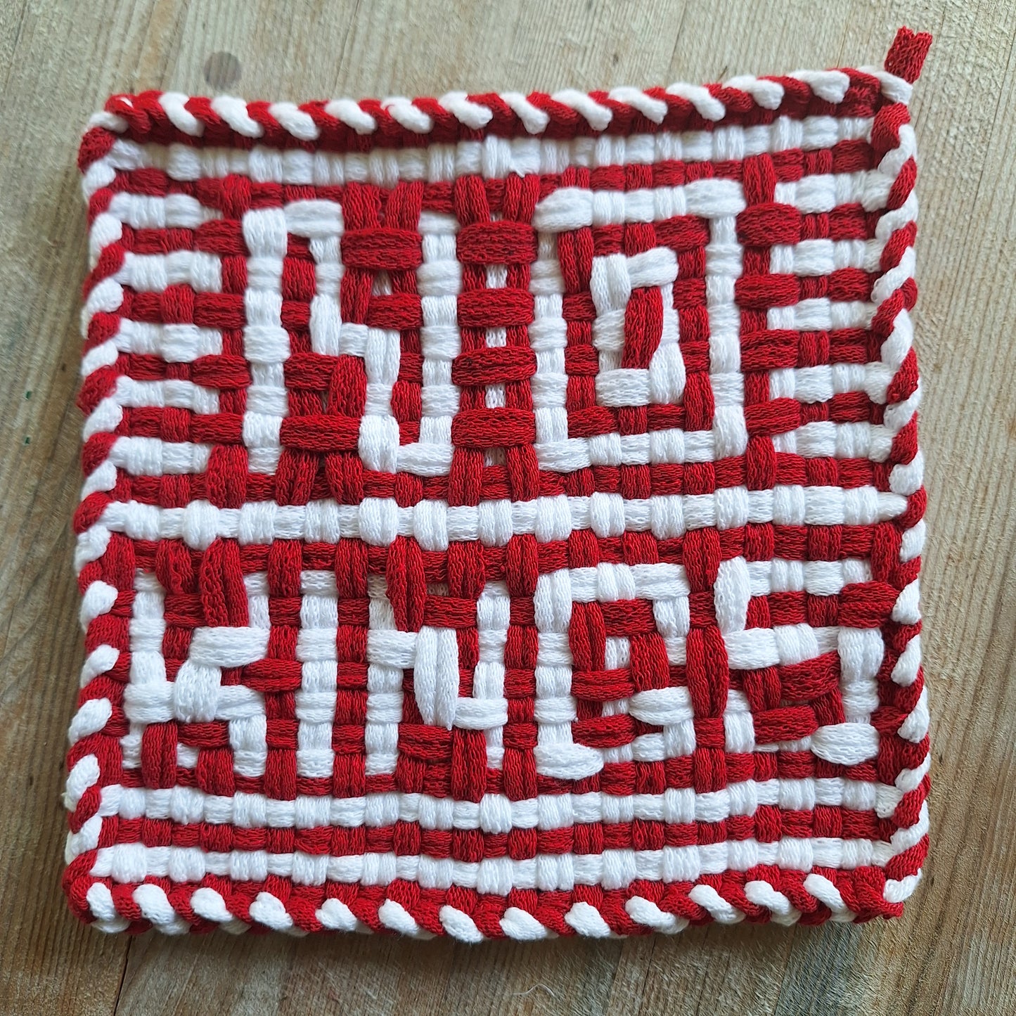 No Kings shadow weave potholder pattern