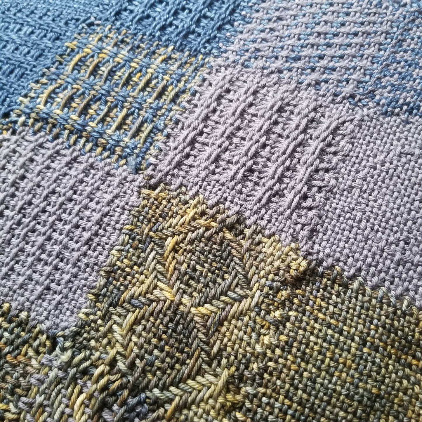 close up of zoom loom vest textures