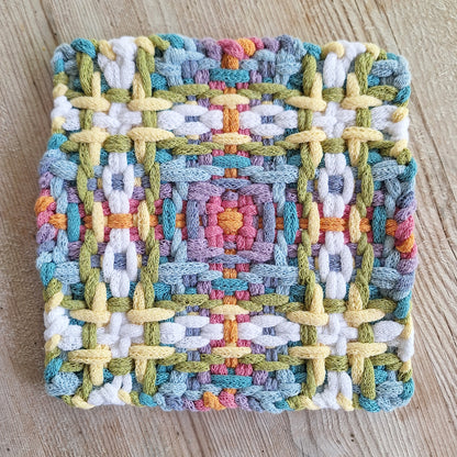 multicolor chunky daisy chain frame woven potholder