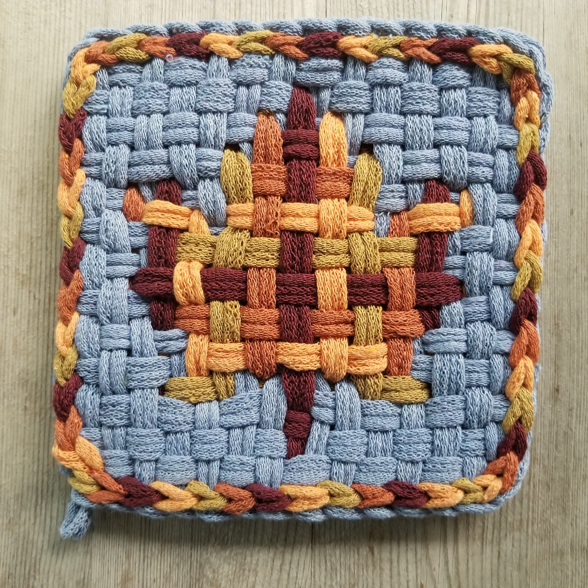 Maple Leaf Double Weave Potholder Pattern by MNPlatypus