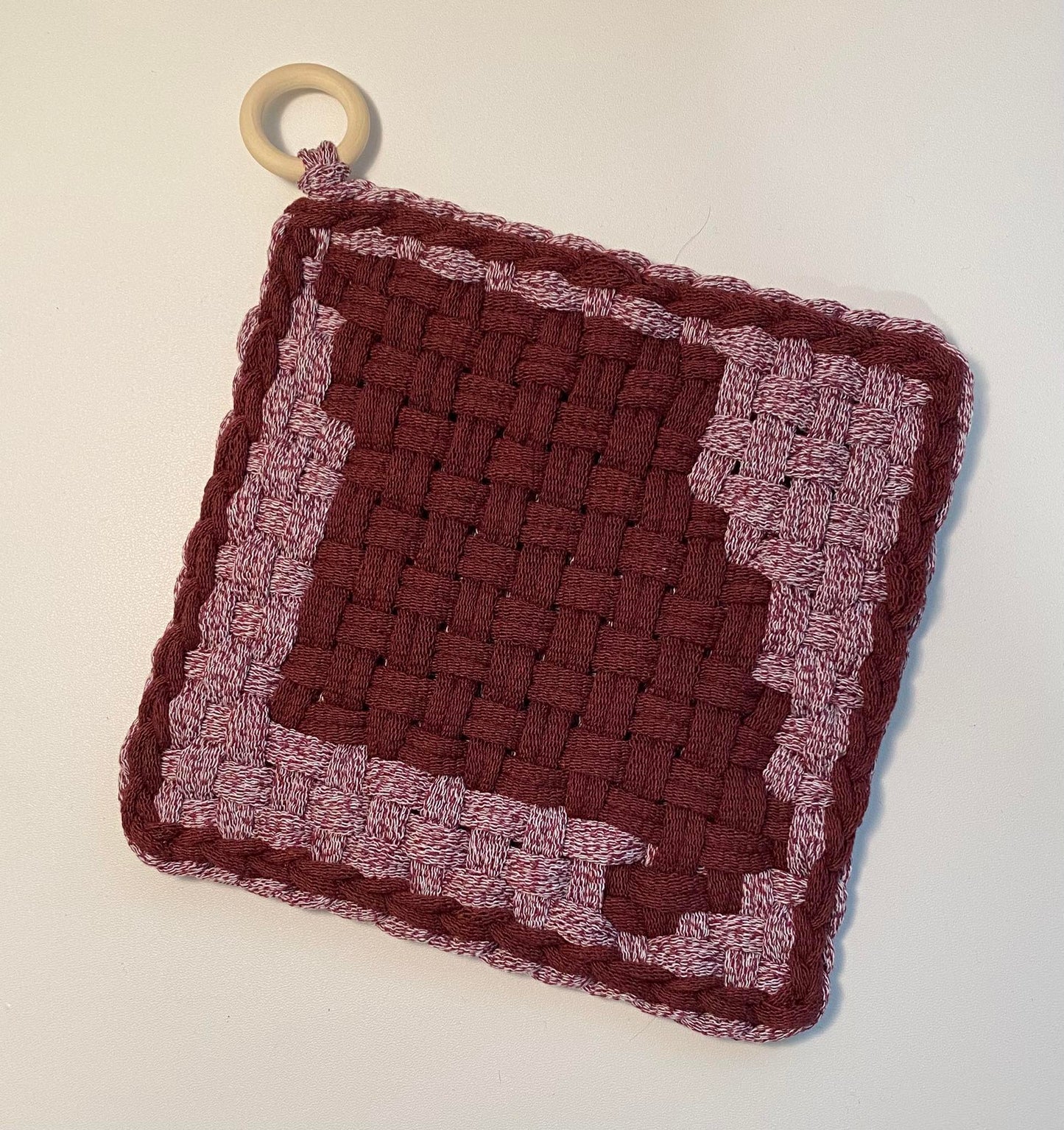 double weave potholder depicting the state of Missouri