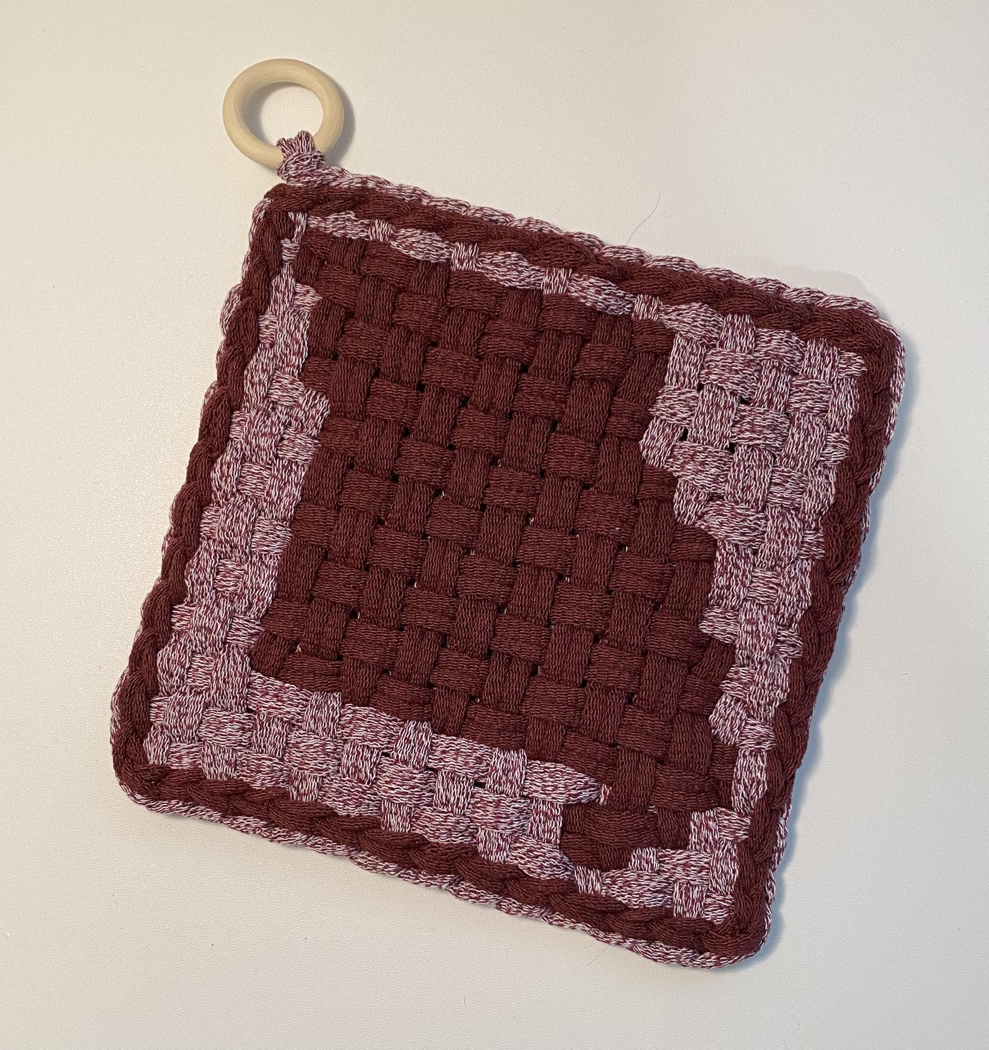 double weave potholder depicting the state of Missouri