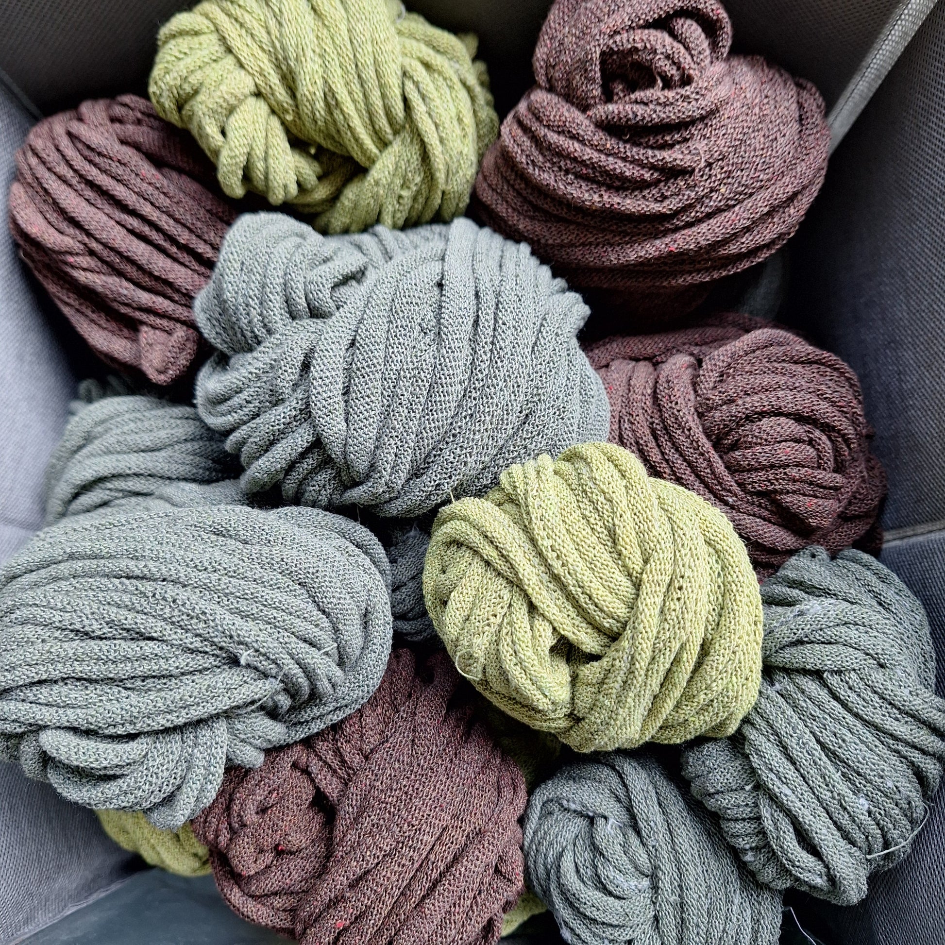 solid color destash loops