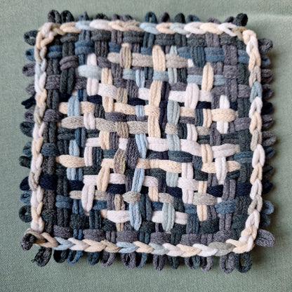 Medallion potholder pattern by MNPlatypus