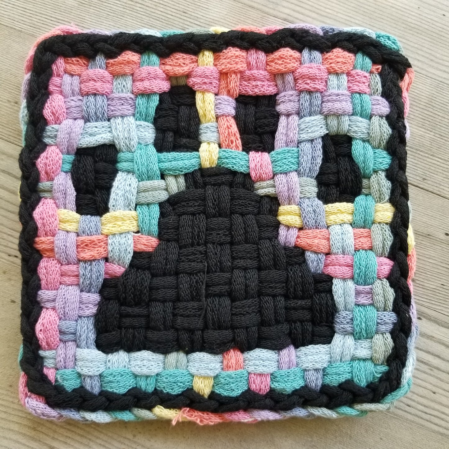 Karin's Paw Spa potholder pattern by MNPlatypus